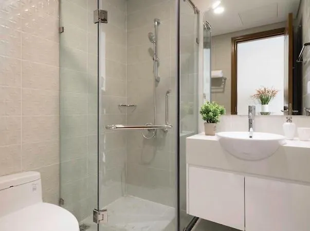 Luna Apartment- Vinhomes Central Park Ho Chi Minh City 0*,