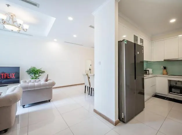 Luna Apartment- Vinhomes Central Park Ho Chi Minh City Apartment