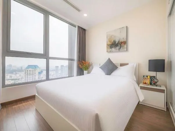 Luna Apartment- Vinhomes Central Park Ho Chi Minh City
