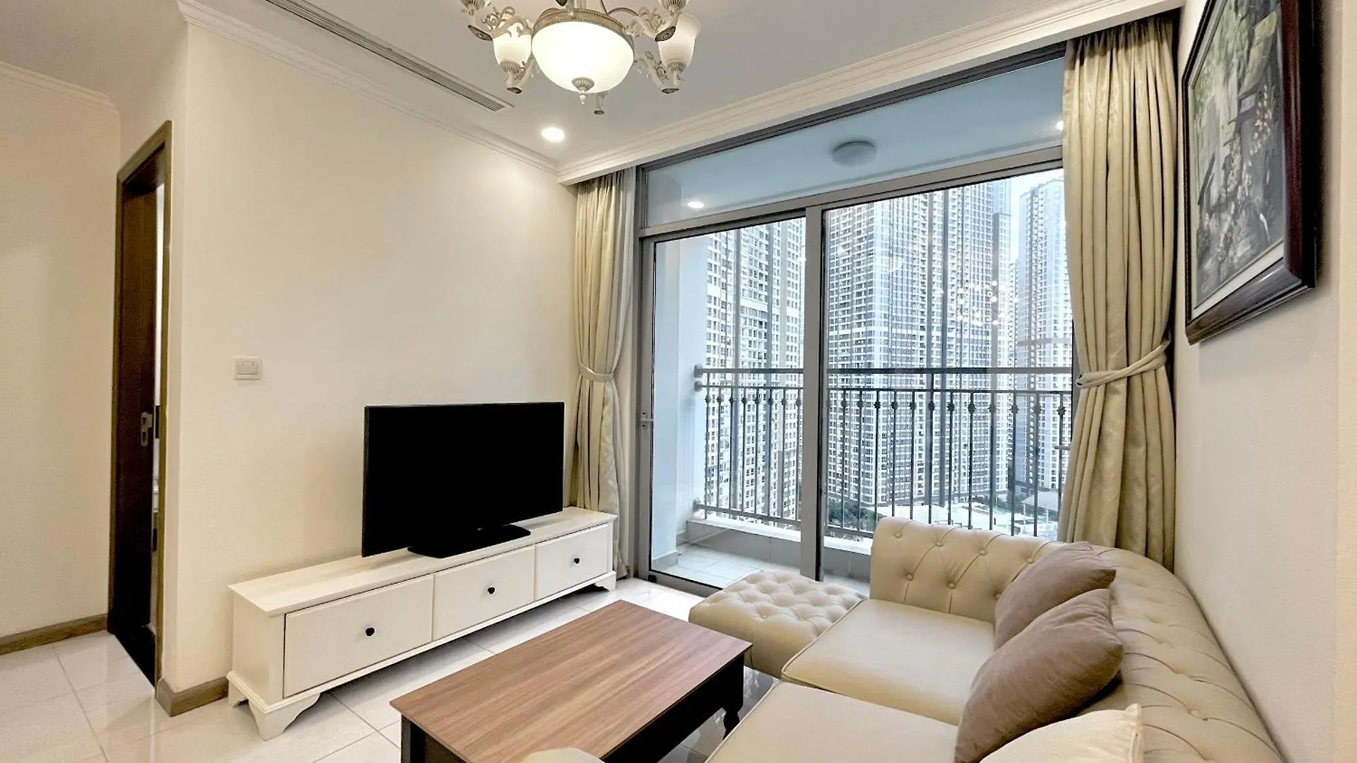 Apartment Luna Apartment- Vinhomes Central Park Ho Chi Minh City