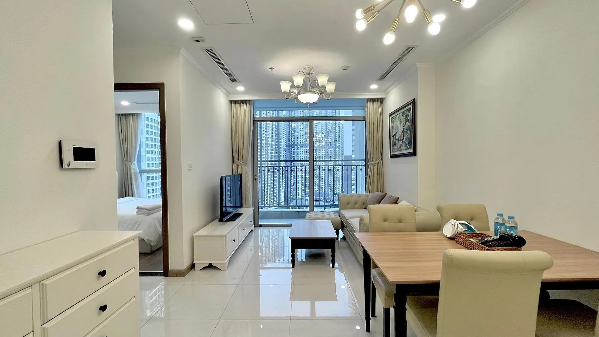 Luna Apartment- Vinhomes Central Park Ho Chi Minh City 0*,  Vietnam