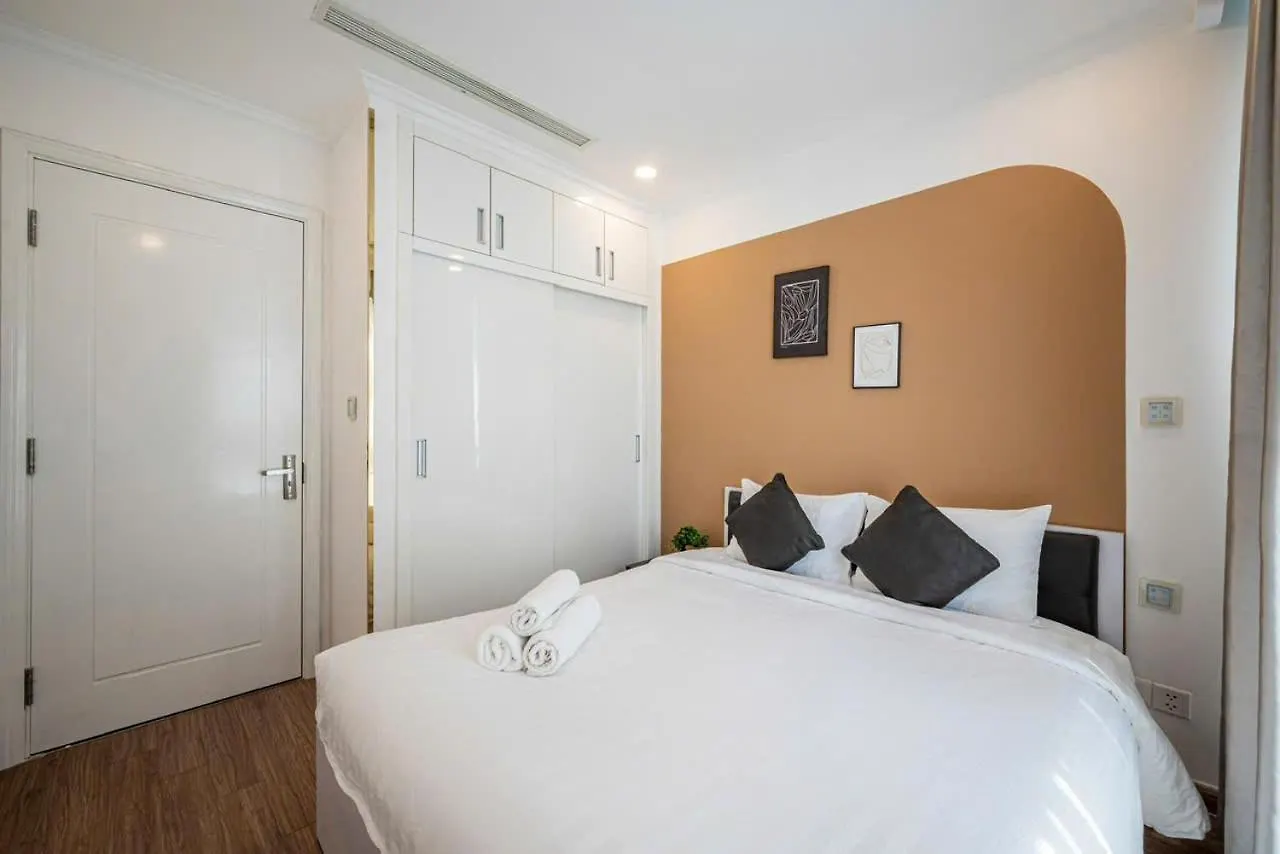 Luna Apartment- Vinhomes Central Park Ho Chi Minh City Apartment