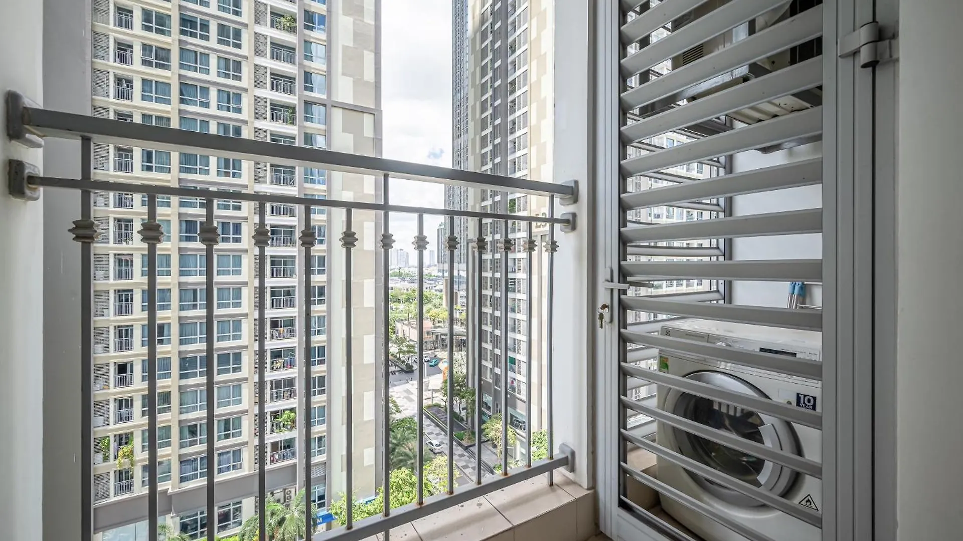 Luna Apartment- Vinhomes Central Park Hô Chi Minh-Ville 0*,  Vietnam